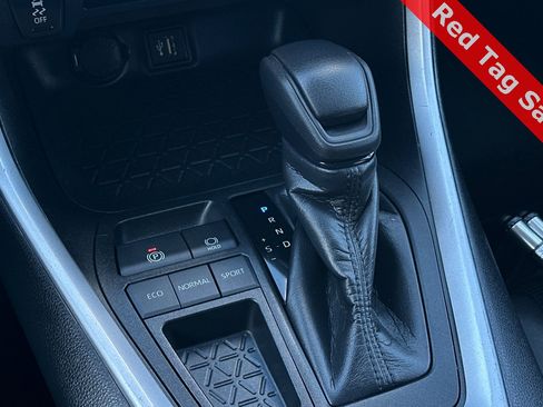 Used 2023 Toyota RAV4 LE image 21