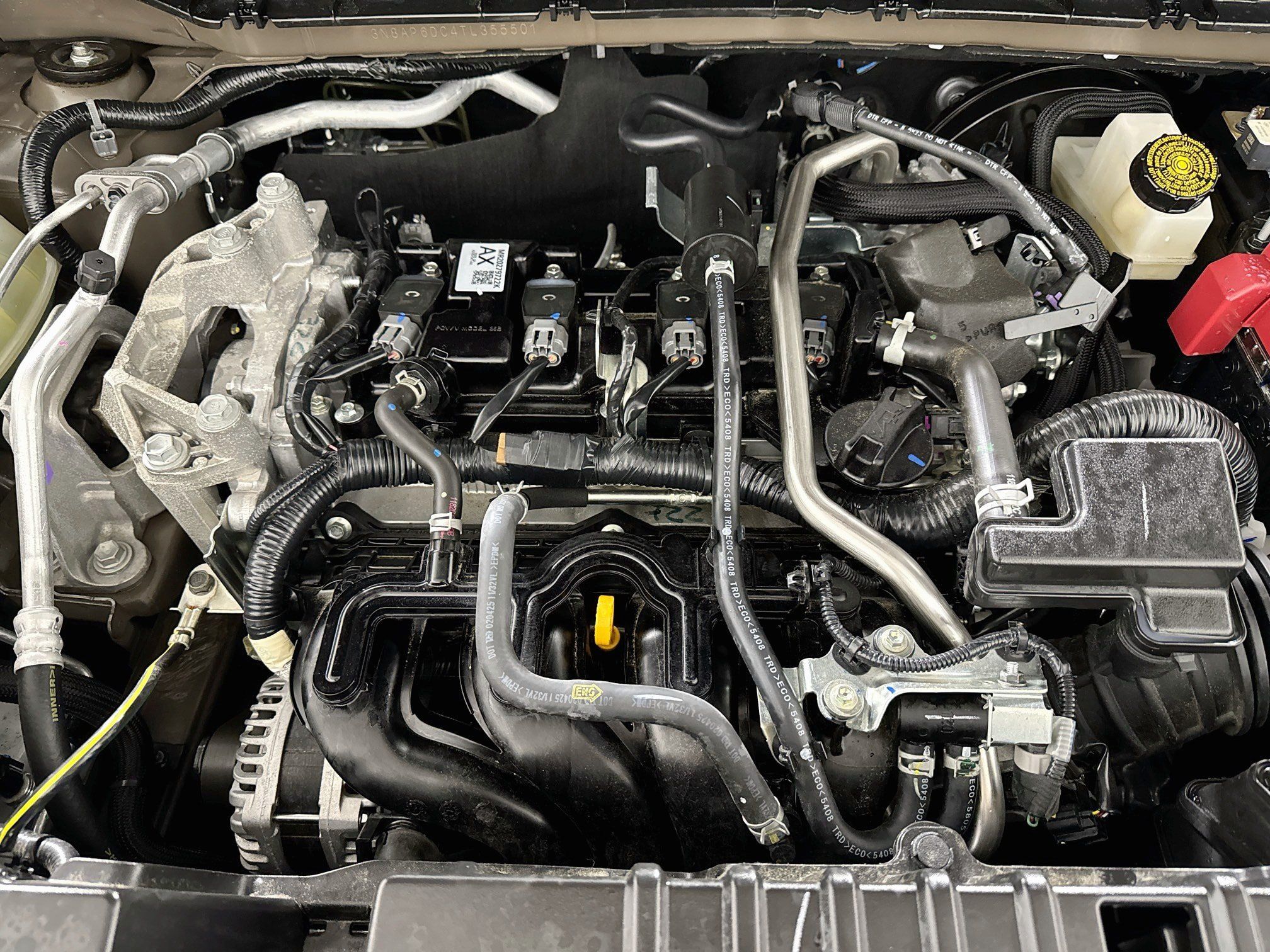 Used 2026 Nissan Kicks SR w/ SR Premium Package FWD image 30
