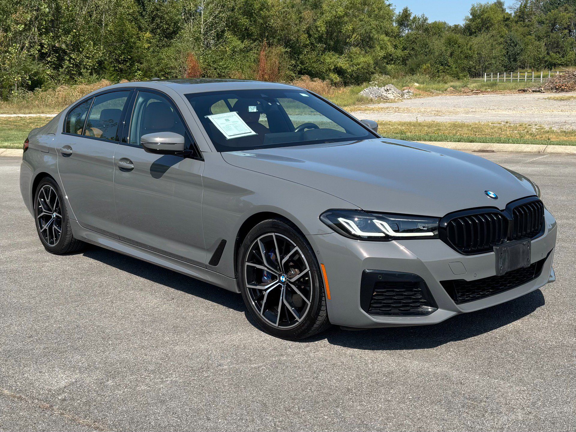 Used 2022 BMW 530i xDrive w/ M Sport Package AWD/4WD image 1