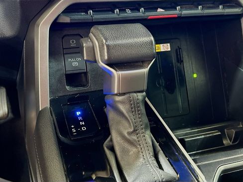 Used 2023 Toyota Tundra Limited w/ Power Package AWD/4WD image 14