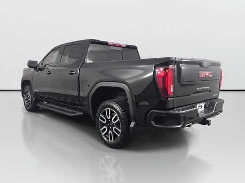 Used 2024 GMC Sierra 1500 AT4 w/ Technology Package AWD/4WD image 3