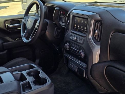 Used 2022 Chevrolet Silverado 1500 Custom image 10