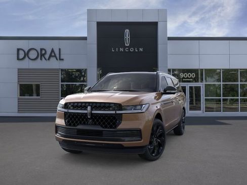 New 2026 Lincoln Navigator L Black Label AWD/4WD image 2