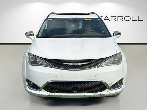 Used 2017 Chrysler Pacifica Limited w/ UConnect Theater Package FWD image 8