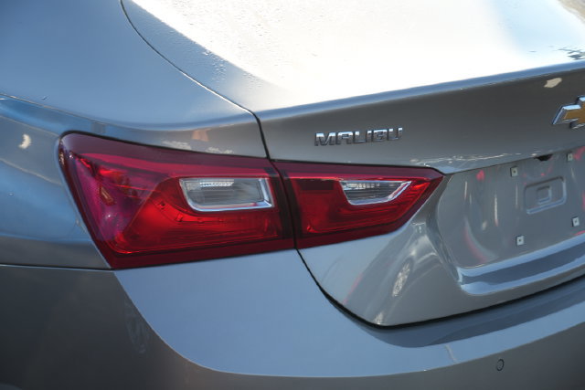 Used 2025 Chevrolet Malibu LT FWD image 17