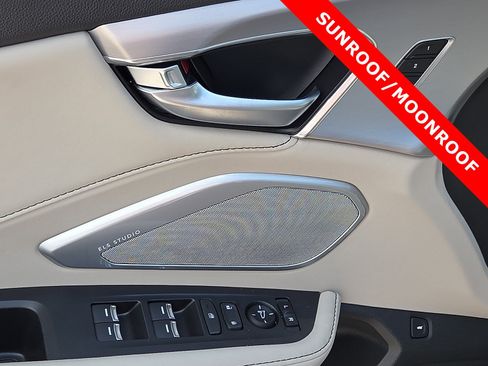 Used 2025 Acura RDX SH-AWD w/ Technology Package image 13