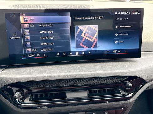 New 2026 BMW 330i Sedan w/ Premium Package image 32