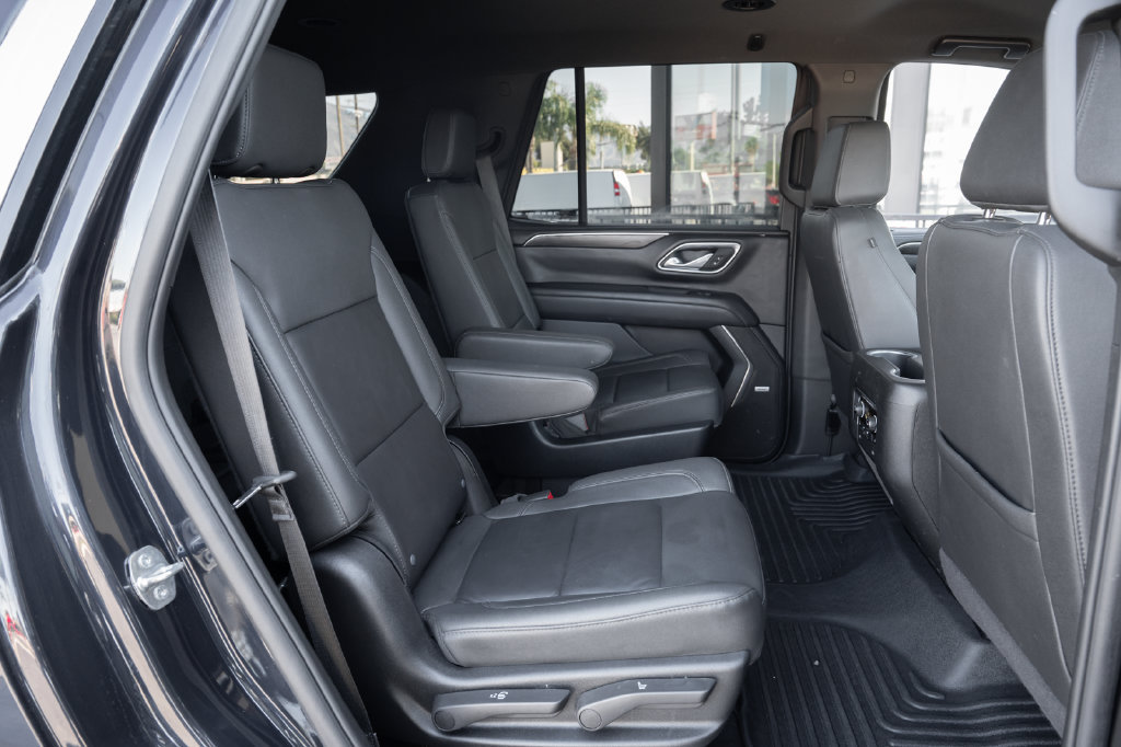 Used 2024 Chevrolet Tahoe LT w/ Luxury Package AWD/4WD image 45