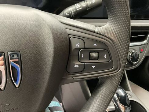 New 2025 Buick Envista Preferred image 12