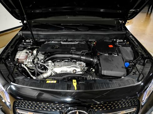 Used 2023 Mercedes-Benz GLB 250 4MATIC image 46