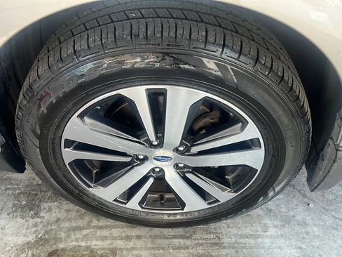 Used 2018 Subaru Outback 2.5i Limited AWD/4WD image 31