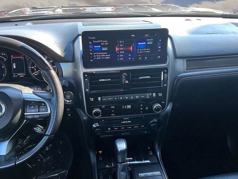 Used 2022 Lexus GX 460 Luxury w/ Sport Design Package image 9