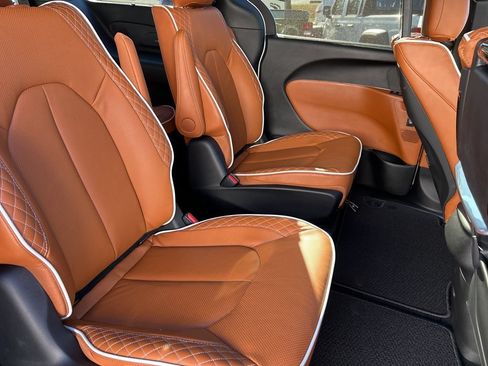 New 2026 Chrysler Pacifica Pinnacle FWD image 31