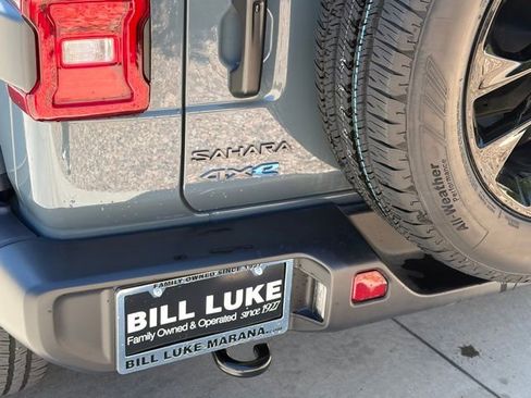 Used 2025 Jeep Wrangler Unlimited Sahara image 9