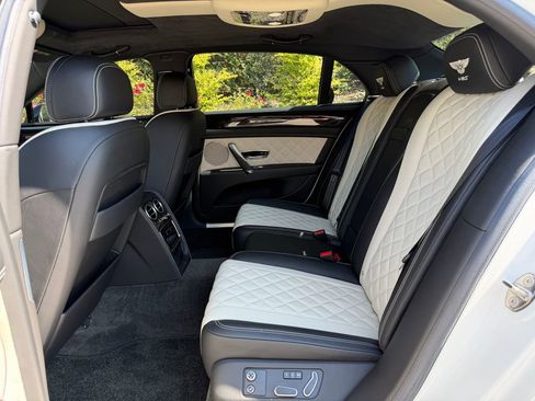 Used 2018 Bentley Flying Spur S V8 image 33
