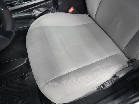 Used 2017 Toyota Tacoma SR w/ Tow Package AWD/4WD image 11