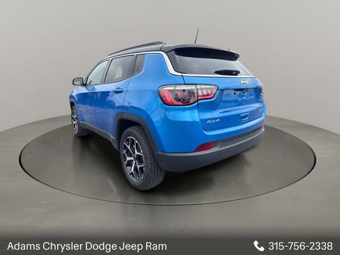 Used 2025 Jeep Compass Limited AWD/4WD image 5