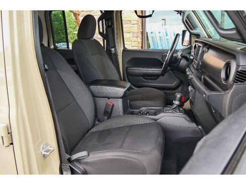 Used 2022 Jeep Gladiator Sport AWD/4WD image 14