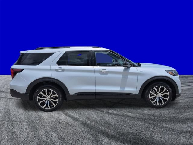 New 2026 Ford Explorer ST-Line RWD image 3