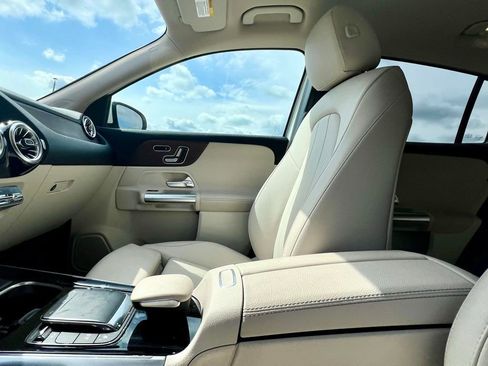 Certified 2023 Mercedes-Benz GLA 250 4MATIC image 19