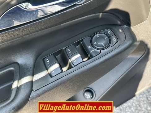 Used 2022 Chevrolet Equinox LT AWD/4WD image 10