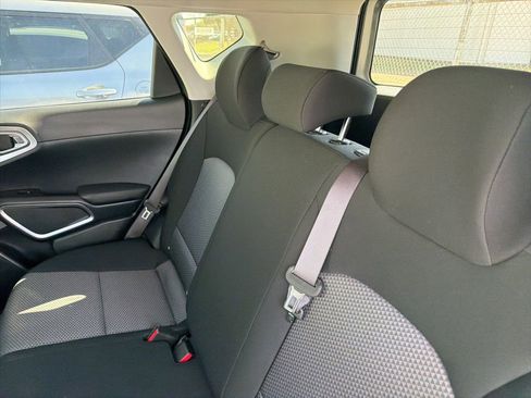 Used 2025 Kia Soul LX w/ LX Technology Package FWD image 23