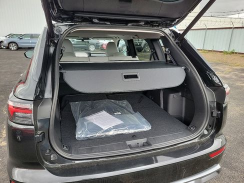 New 2025 Mitsubishi Outlander Platinum Edition image 6