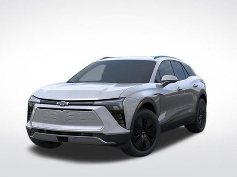 Used 2025 Chevrolet Blazer EV LT w/ Midnight/Sport Edition image 6