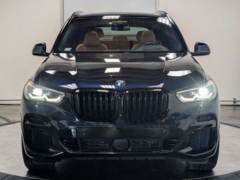 Used 2023 BMW X5 xDrive40i w/ M Sport Package AWD/4WD image 3