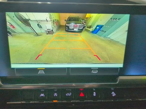 Used 2025 Chevrolet Silverado 1500 RST AWD/4WD image 14