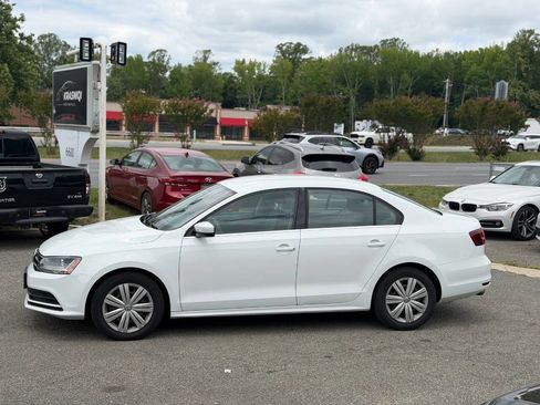 Used 2017 Volkswagen Jetta S FWD image 2