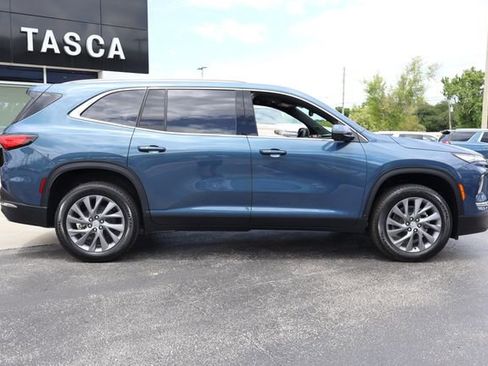 New 2026 Buick Enclave Preferred FWD image 8