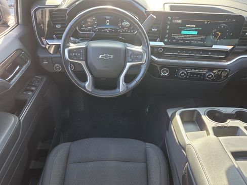 Used 2022 Chevrolet Silverado 1500 RST RWD image 11