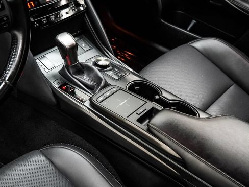 Used 2024 Lexus IS 350 F Sport RWD image 21