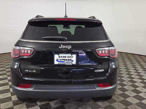 Used 2023 Jeep Compass Latitude AWD/4WD image 5