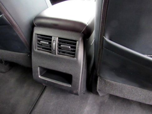 Used 2024 Mitsubishi Outlander AWD image 39