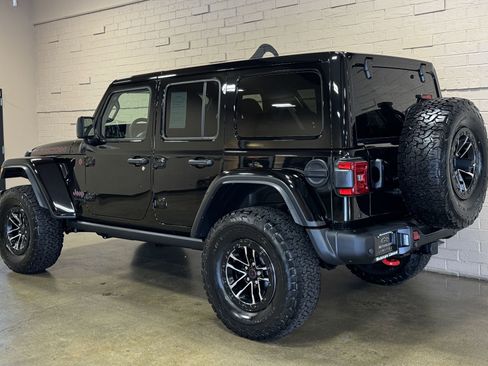 Used 2024 Jeep Wrangler Unlimited Rubicon AWD/4WD image 8