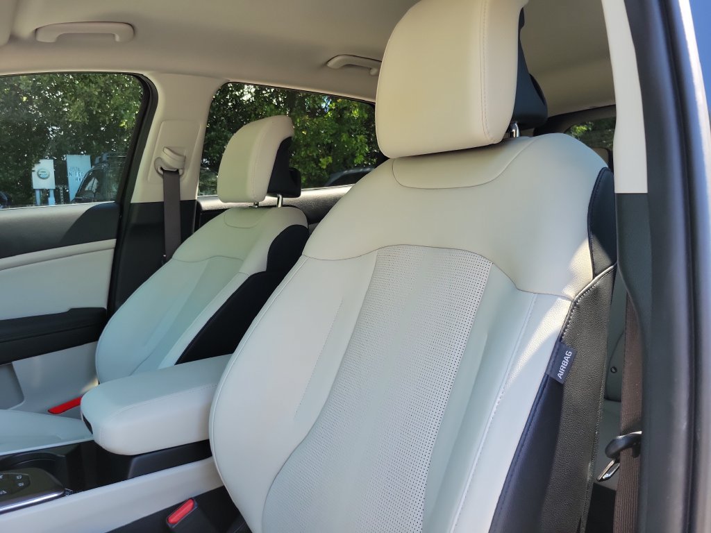 Certified 2026 Kia Sportage EX AWD/4WD image 18