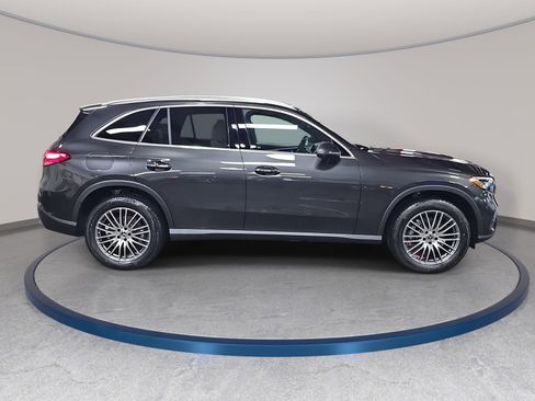 New 2026 Mercedes-Benz GLC 300 image 4