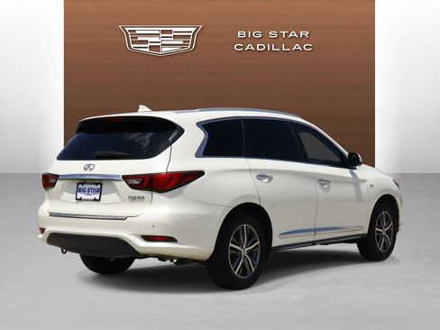 Used 2020 INFINITI QX60 Luxe w/ Essential Package FWD image 5