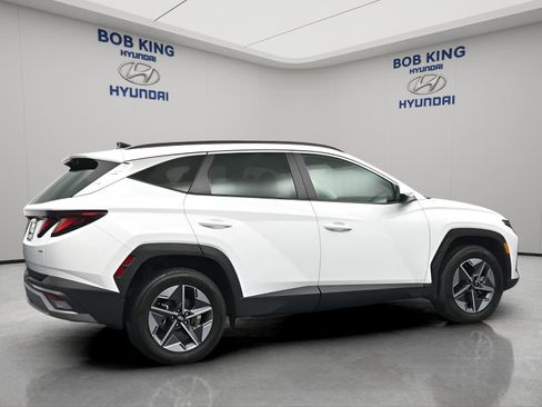 Certified 2025 Hyundai Tucson SEL image 4