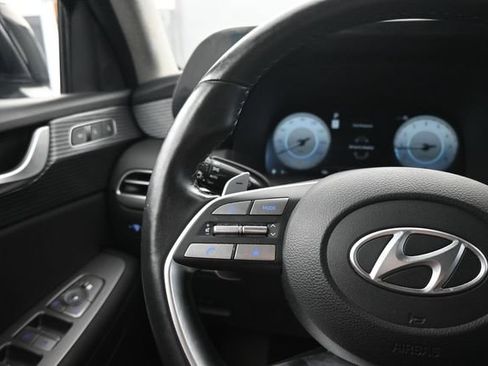 Used 2023 Hyundai Palisade Limited FWD image 17