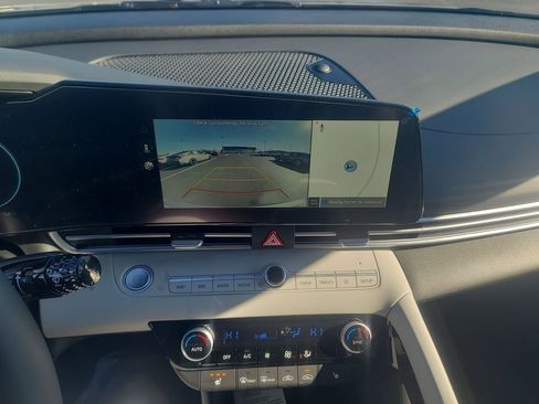 New 2026 Hyundai Elantra Limited FWD image 23