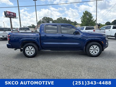 Used 2022 Nissan Frontier SV RWD image 6