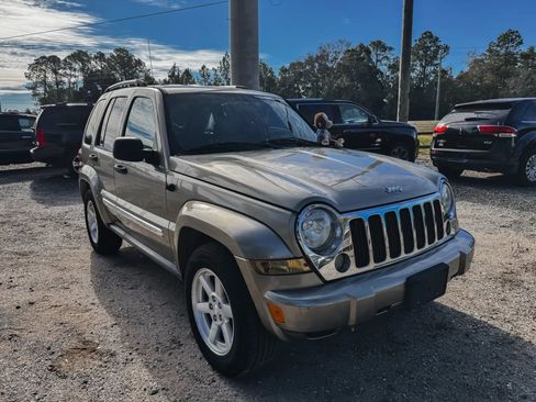 Used 2007 Jeep Liberty Limited image 9