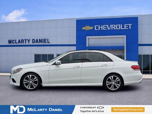 Used 2016 Mercedes-Benz E 350 Sedan image 3