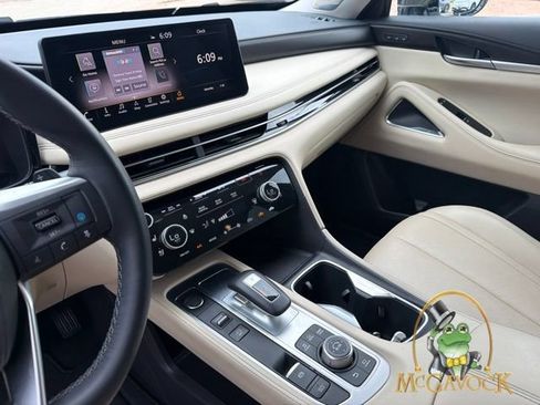 Used 2023 INFINITI QX60 Sensory w/ Vision Package AWD/4WD image 14