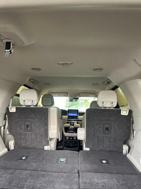 Used 2019 Lincoln Navigator L Select RWD image 6