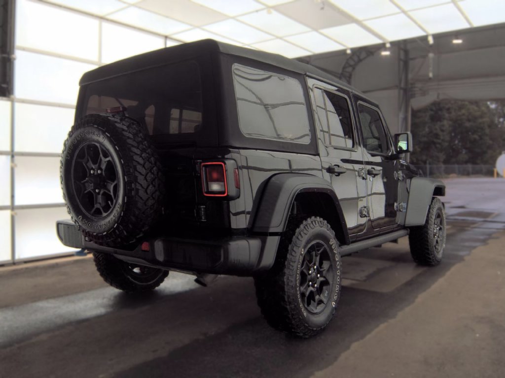 Used 2023 Jeep Wrangler Unlimited AWD/4WD image 2