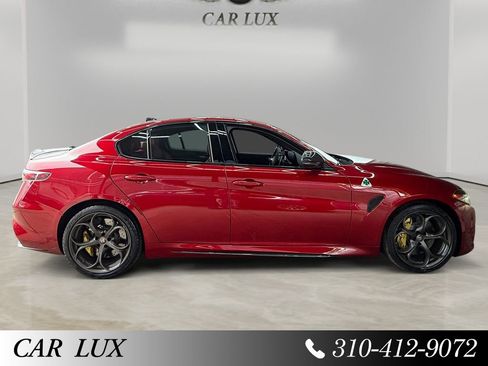 Used 2024 Alfa Romeo Giulia Quadrifoglio image 6